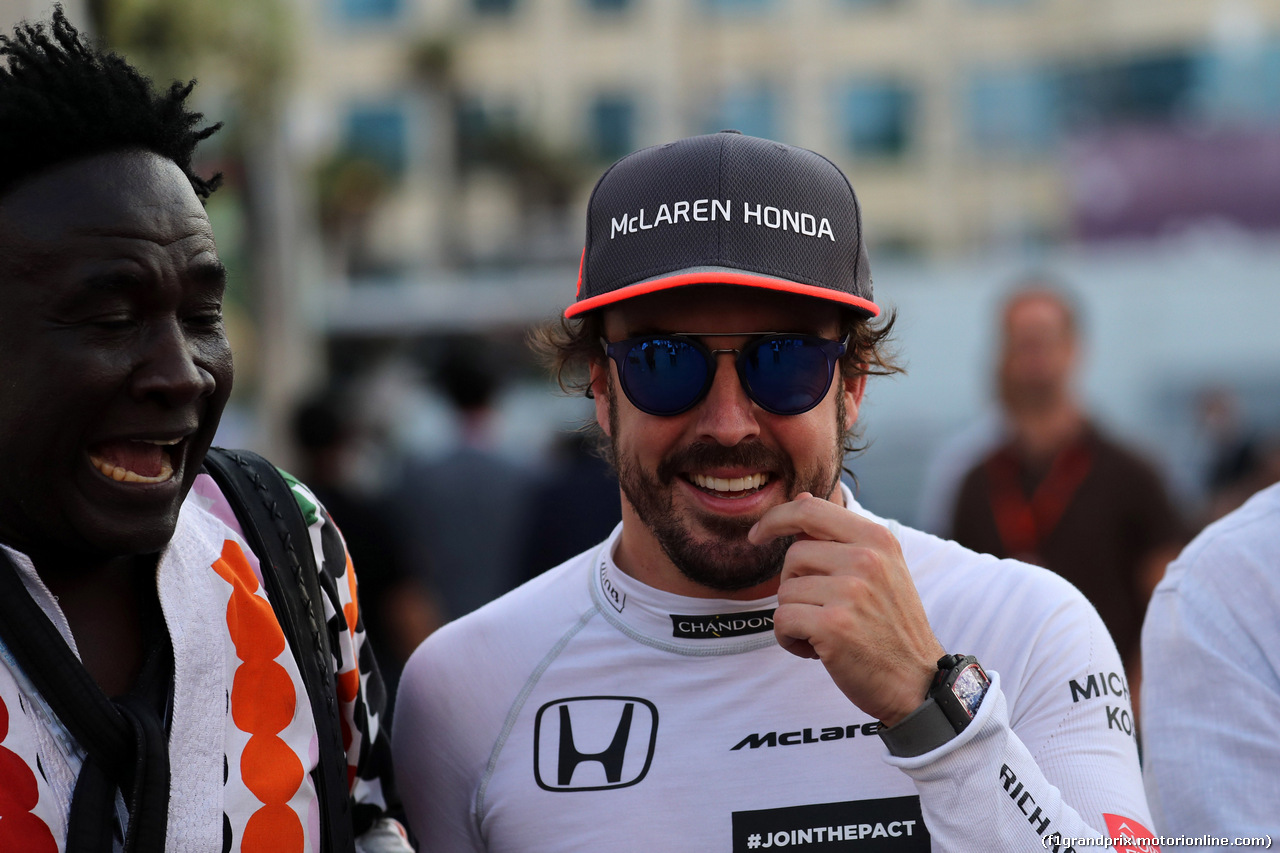 GP AZERBAIJAN, 25.06.2017 - Gara, Fernando Alonso (ESP) McLaren MCL32