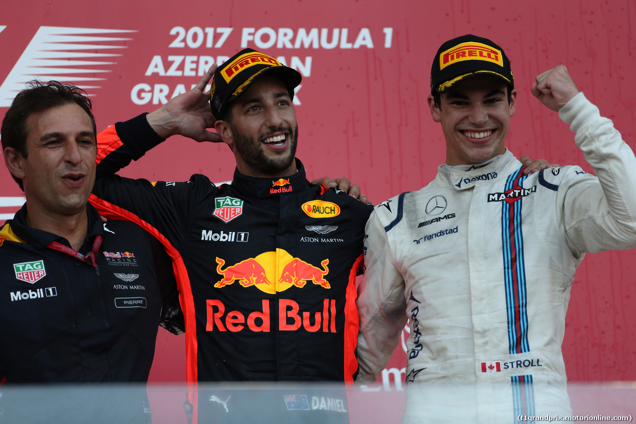 GP AZERBAIJAN, 25.06.2017 - Gara, Daniel Ricciardo (AUS) Red Bull Racing RB13 e 3rd place Lance Stroll (CDN) Williams FW40