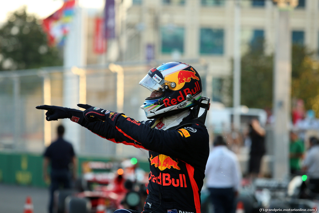 GP AZERBAIJAN, 25.06.2017 - Gara, Daniel Ricciardo (AUS) Red Bull Racing RB13 vincitore