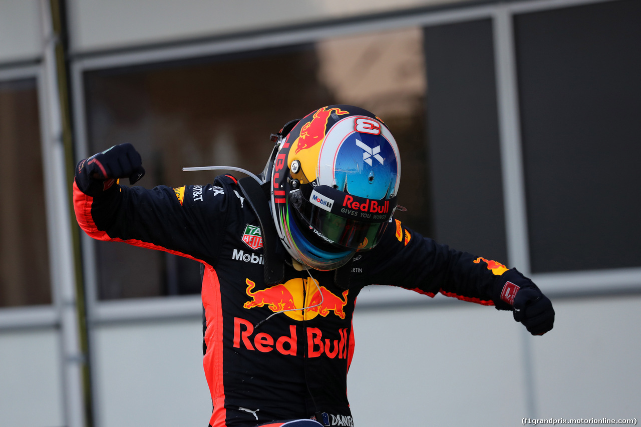 GP AZERBAIJAN, 25.06.2017 - Gara, Daniel Ricciardo (AUS) Red Bull Racing RB13 vincitore
