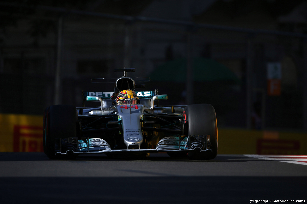 GP AZERBAIJAN, 25.06.2017 - Gara, Lewis Hamilton (GBR) Mercedes AMG F1 W08