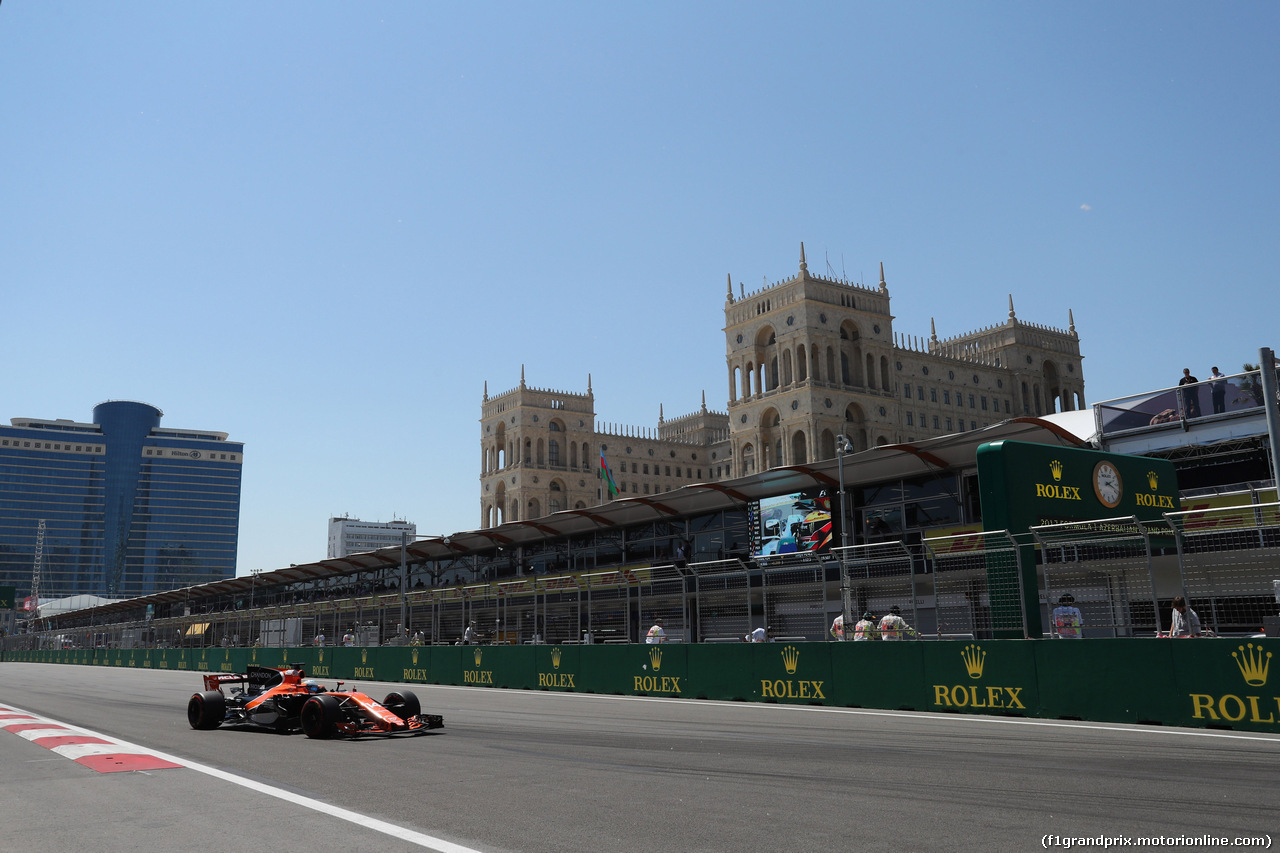 GP AZERBAIJAN, 24.06.2017 - Prove Libere 3, Fernando Alonso (ESP) McLaren MCL32