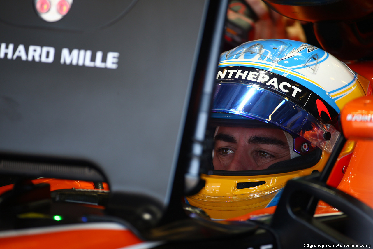 GP AZERBAIJAN, 24.06.2017 - Prove Libere 3, Fernando Alonso (ESP) McLaren MCL32