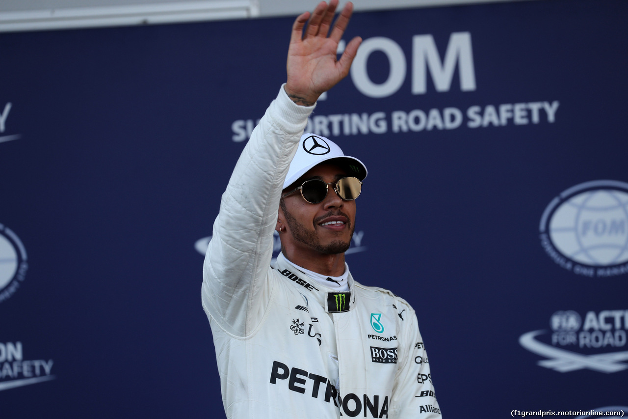GP AZERBAIJAN, 24.06.2017 - Qualifiche, Lewis Hamilton (GBR) Mercedes AMG F1 W08 pole position