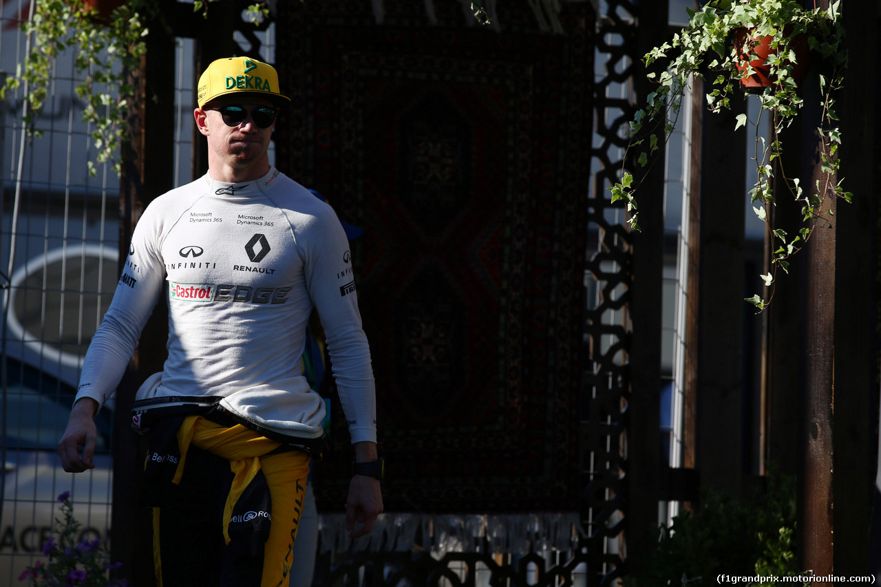 GP AZERBAIJAN, 24.06.2017 - Qualifiche, Nico Hulkenberg (GER) Renault Sport F1 Team RS17