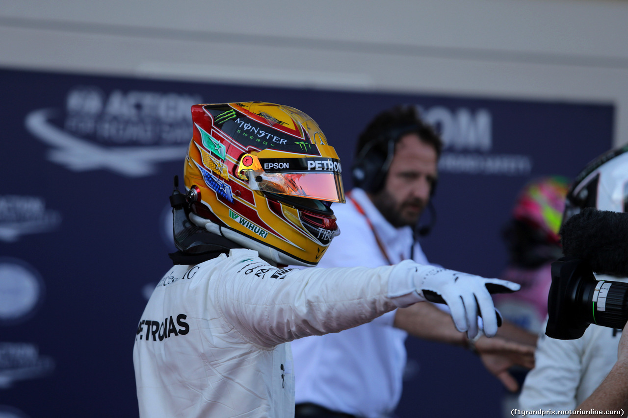 GP AZERBAIJAN, 24.06.2017 - Qualifiche, Lewis Hamilton (GBR) Mercedes AMG F1 W08 pole position