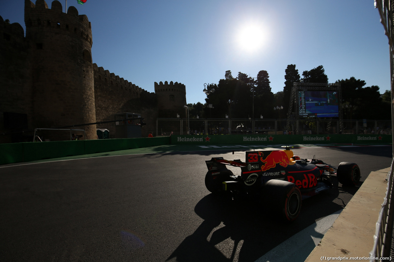 GP AZERBAIJAN, 24.06.2017 - Qualifiche, Max Verstappen (NED) Red Bull Racing RB13