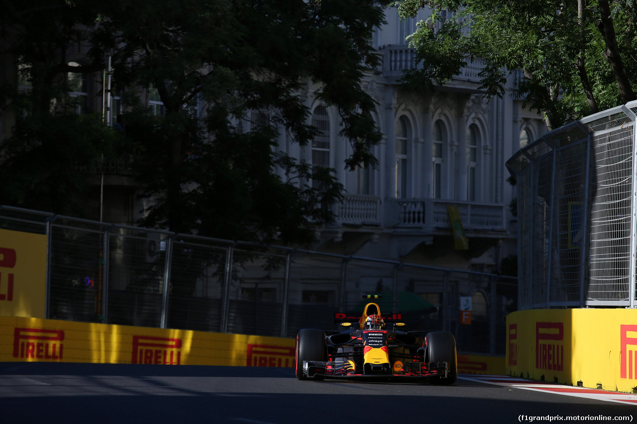 GP AZERBAIJAN, 24.06.2017 - Qualifiche, Max Verstappen (NED) Red Bull Racing RB13