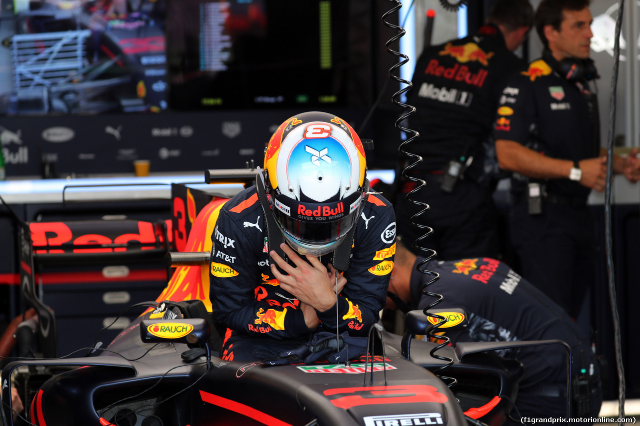 GP AZERBAIJAN, 23.06.2017 - Prove Libere 1, Daniel Ricciardo (AUS) Red Bull Racing RB13