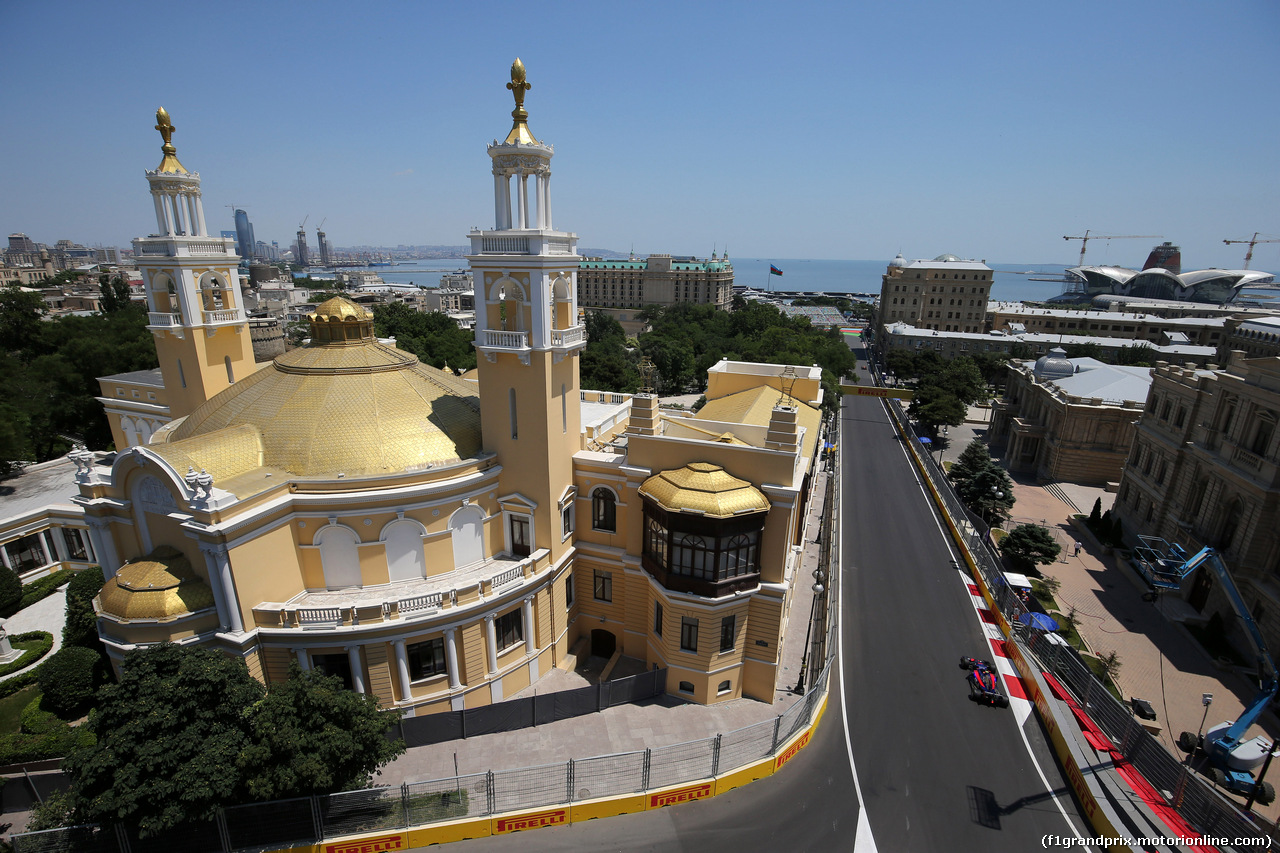 GP AZERBAIJAN, 23.06.2017 - Prove Libere 1, Carlos Sainz Jr (ESP) Scuderia Toro Rosso STR12