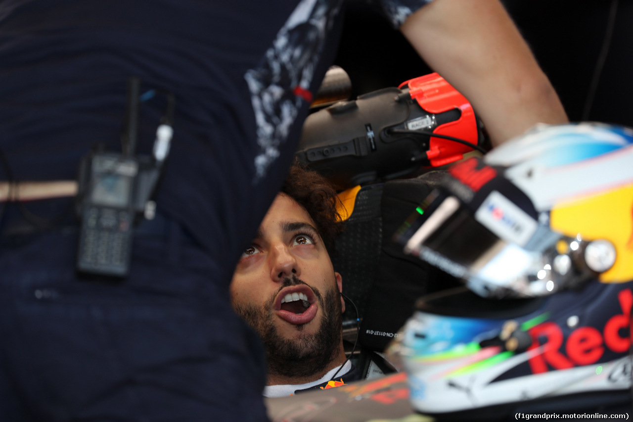 GP AZERBAIJAN, 23.06.2017 - Prove Libere 1, Daniel Ricciardo (AUS) Red Bull Racing RB13