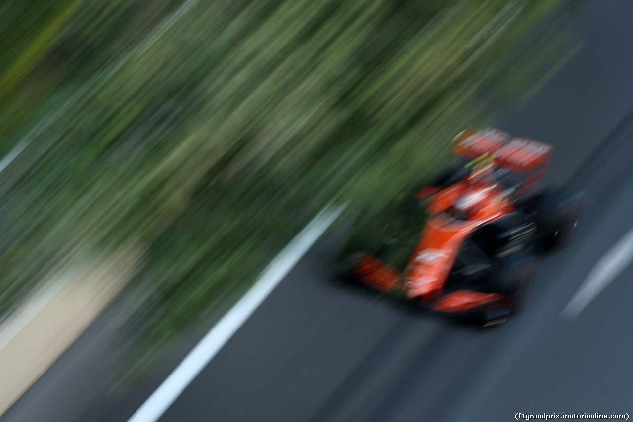 GP AZERBAIJAN, 23.06.2017 - Prove Libere 2, Stoffel Vandoorne (BEL) McLaren MCL32