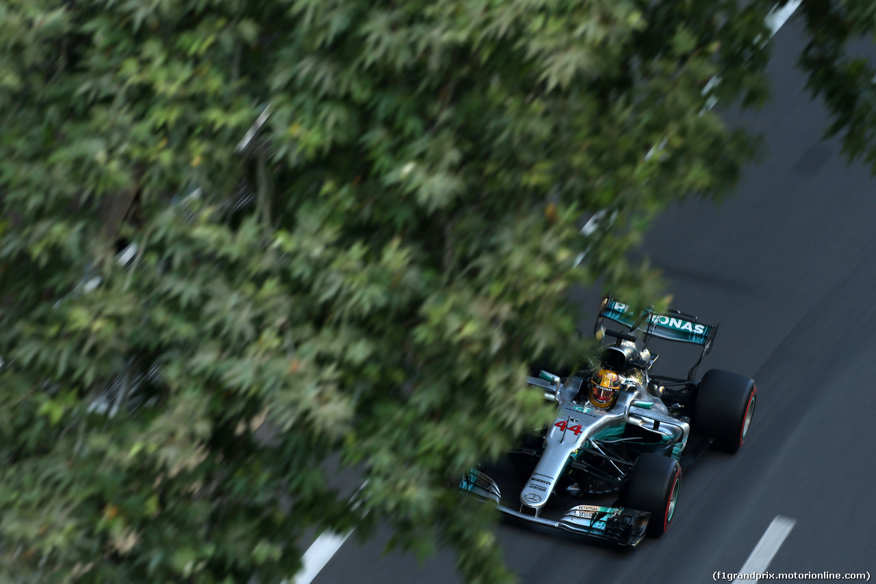 GP AZERBAIJAN, 23.06.2017 - Prove Libere 2, Lewis Hamilton (GBR) Mercedes AMG F1 W08