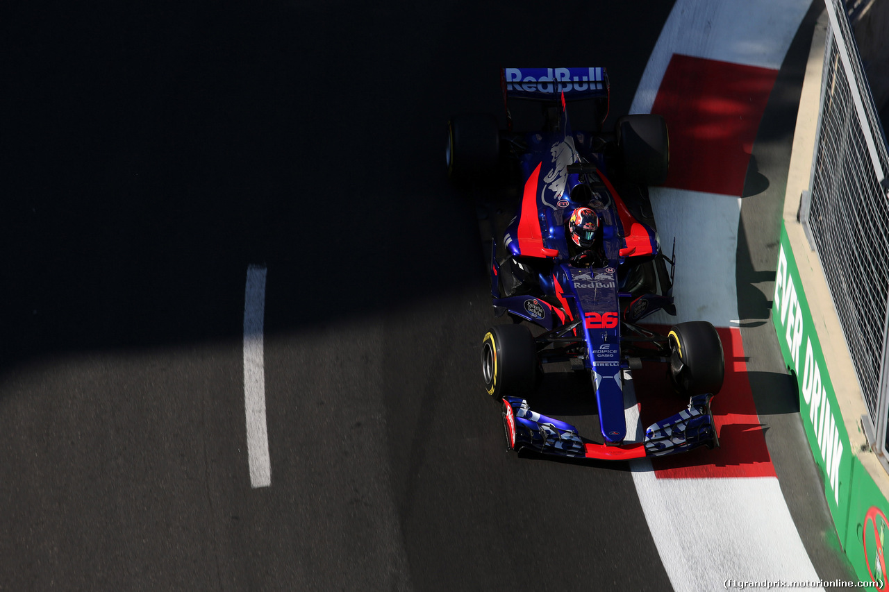 GP AZERBAIJAN, 23.06.2017 - Prove Libere 2, Daniil Kvyat (RUS) Scuderia Toro Rosso STR12