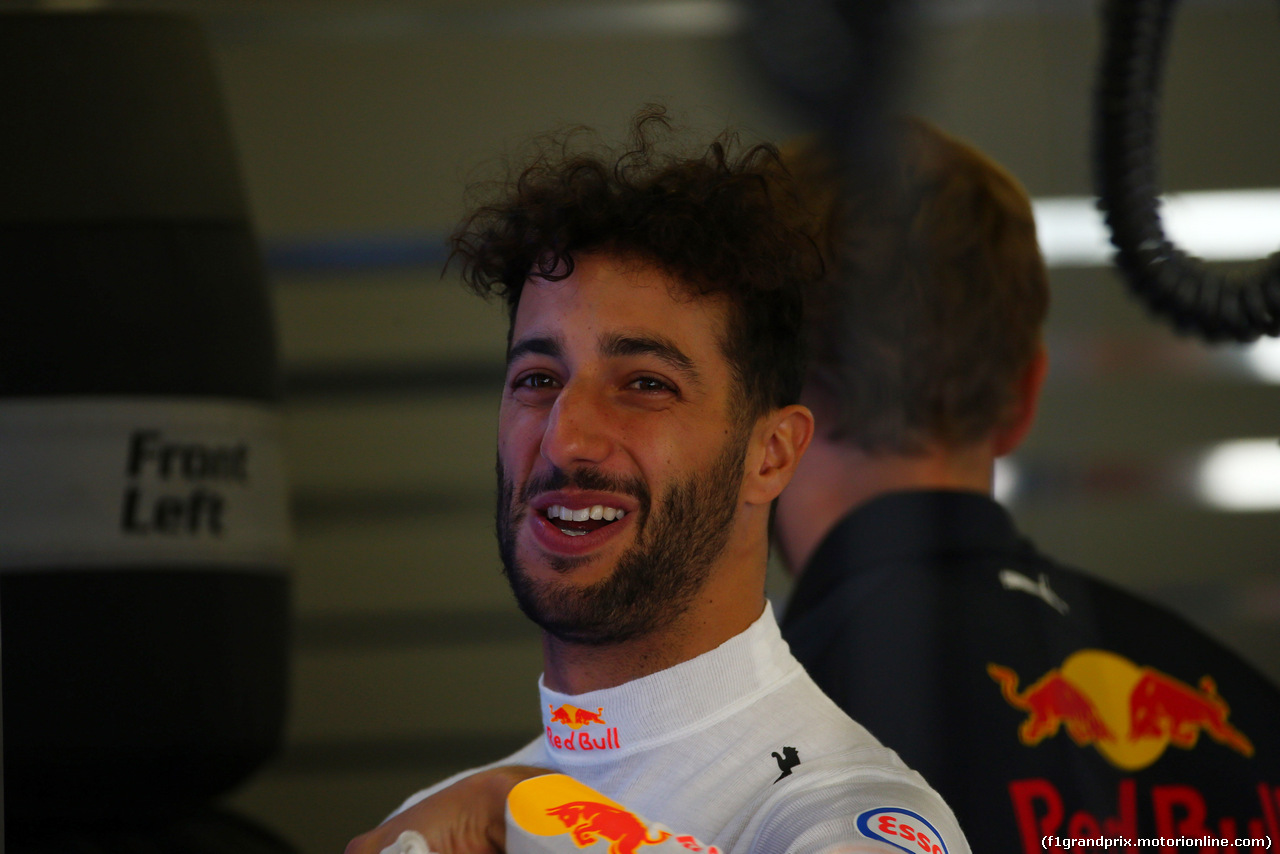 GP AZERBAIJAN, 23.06.2017 - Prove Libere 2, Daniel Ricciardo (AUS) Red Bull Racing RB13