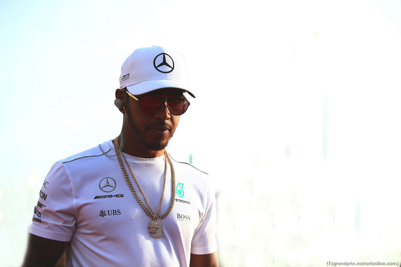 GP BAHRAIN, 16.04.2017 - Lewis Hamilton (GBR) Mercedes AMG F1 W08