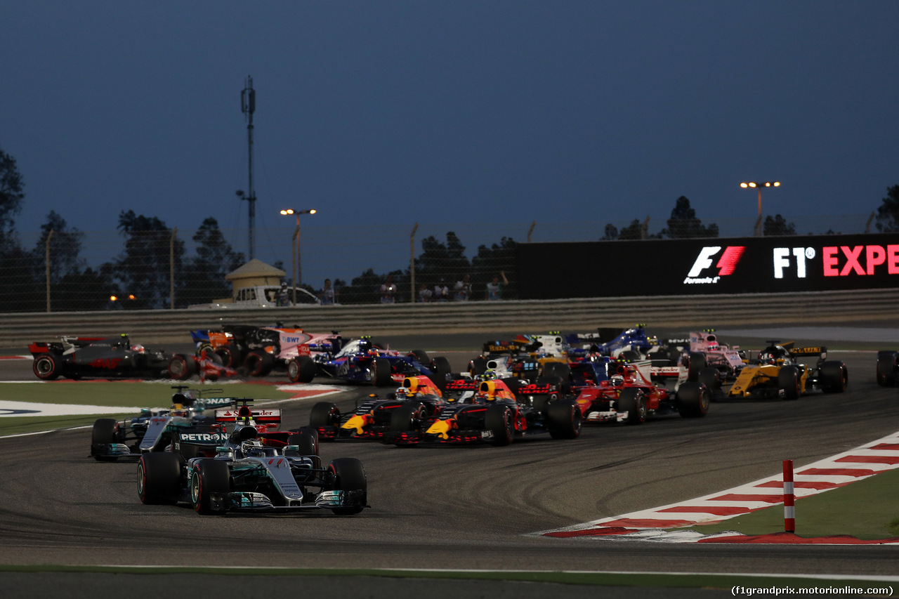 GP BAHRAIN, 16.04.2017 - Gara, Start of the race