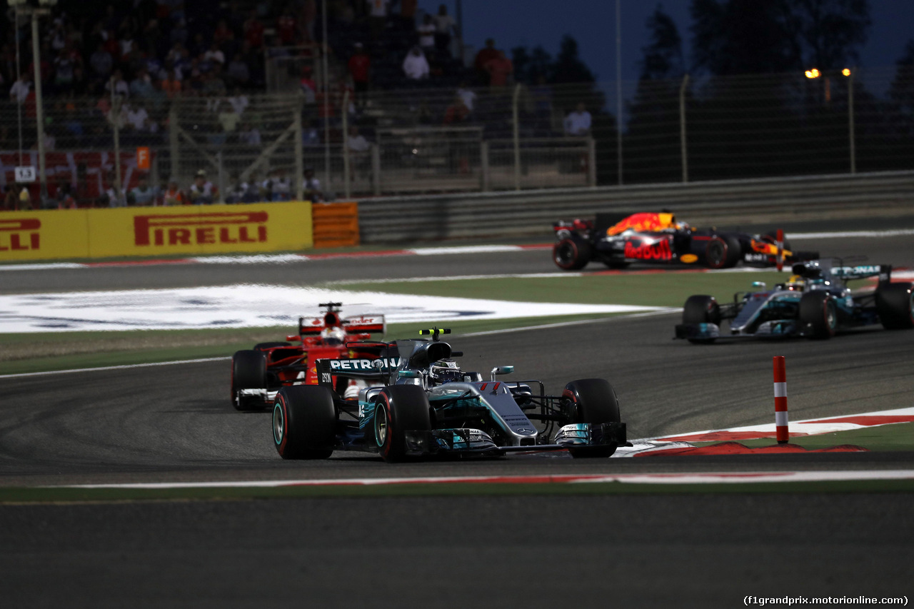 GP BAHRAIN, 16.04.2017 - Gara, Valtteri Bottas (FIN) Mercedes AMG F1 W08