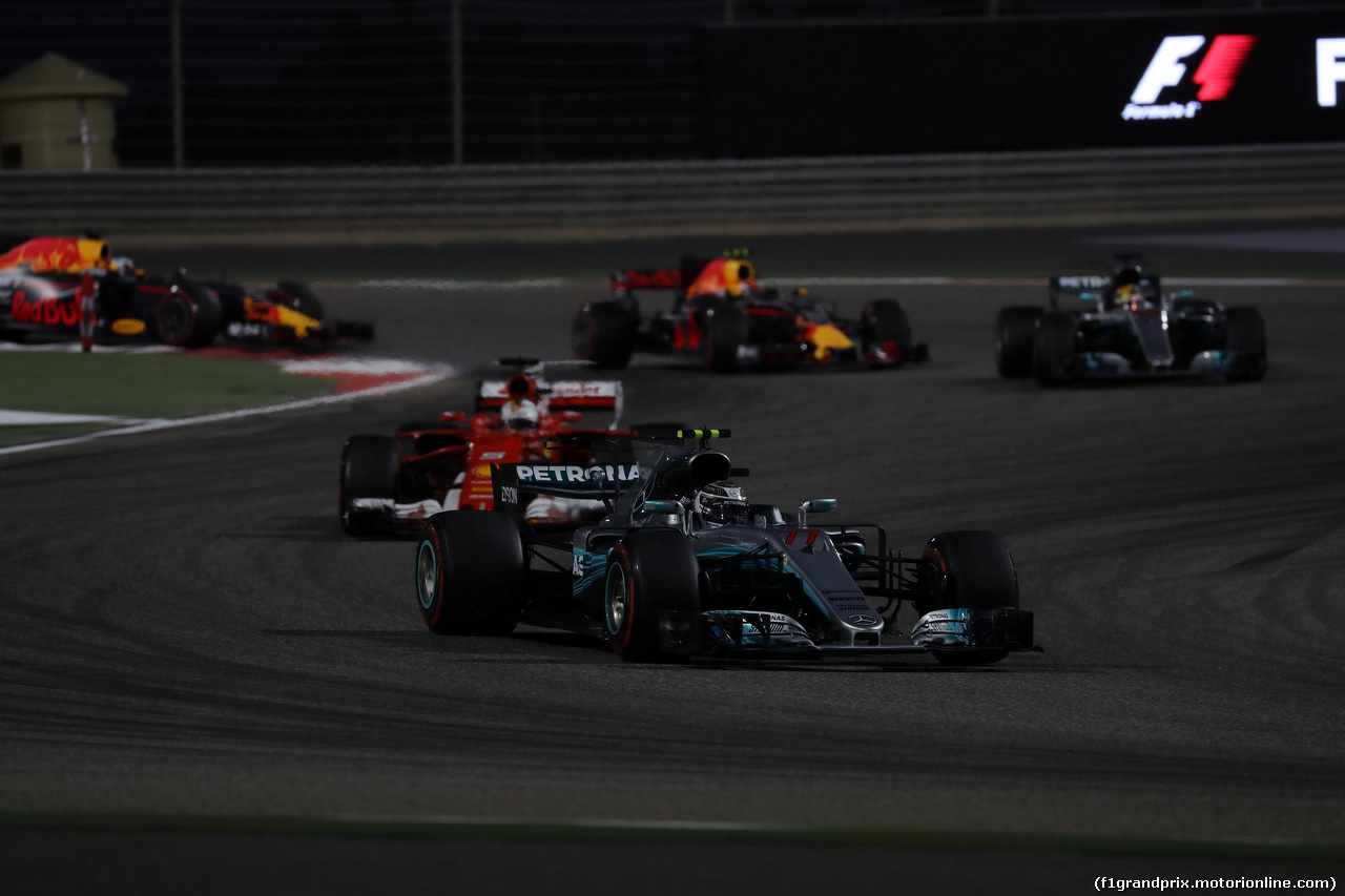 GP BAHRAIN, 16.04.2017 - Gara, Valtteri Bottas (FIN) Mercedes AMG F1 W08
