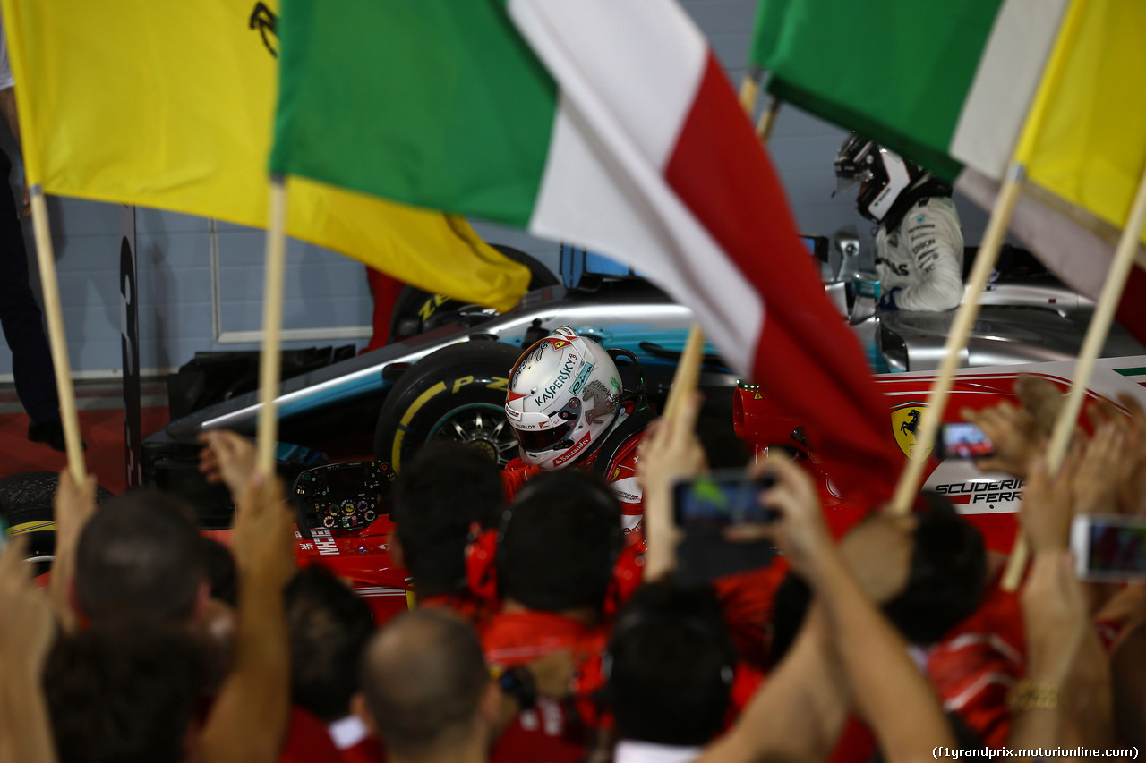 GP BAHRAIN, 16.04.2017 - Gara, Sebastian Vettel (GER) Ferrari SF70H vincitore