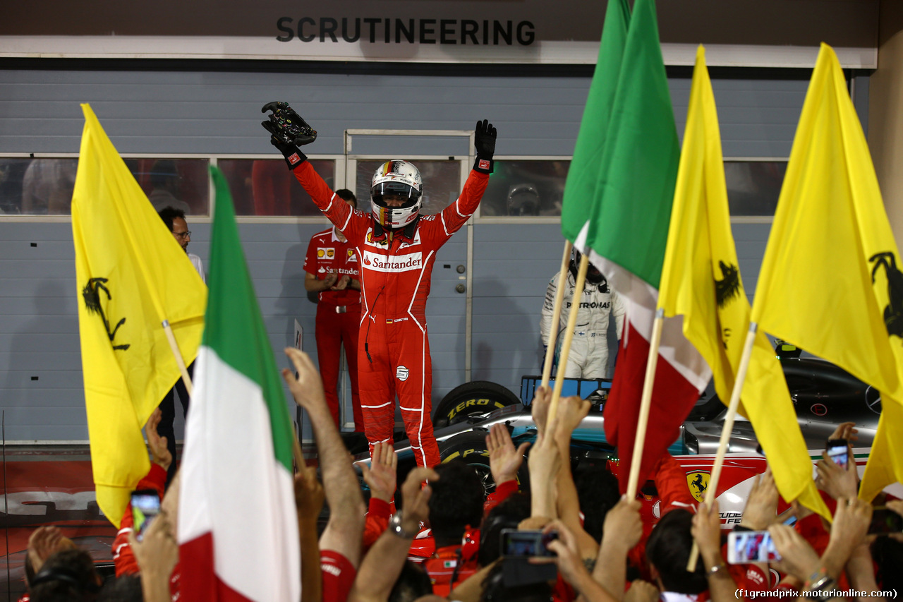 GP BAHRAIN, 16.04.2017 - Gara, Sebastian Vettel (GER) Ferrari SF70H vincitore