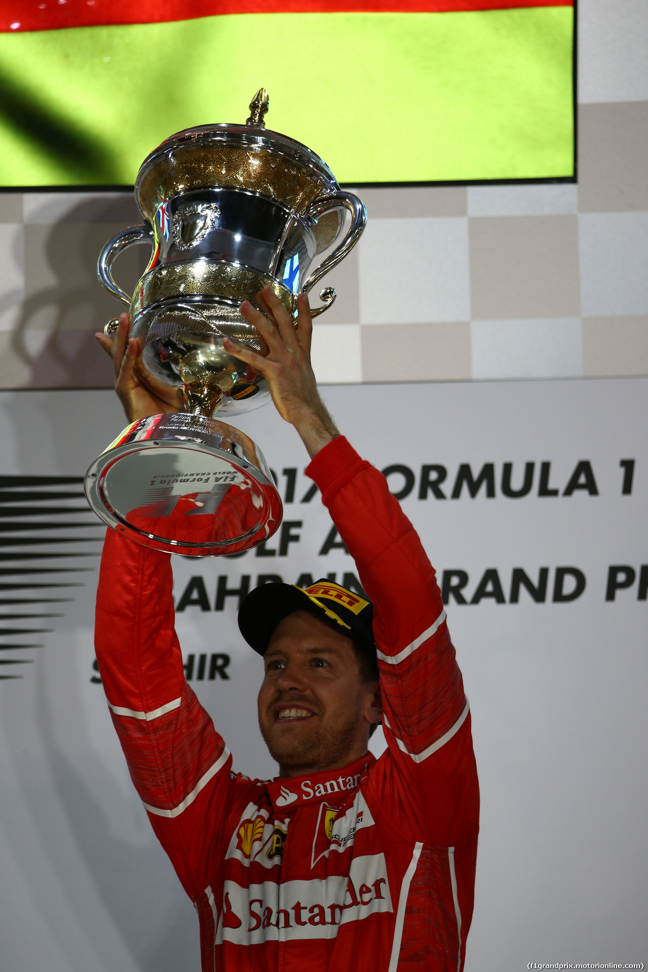 GP BAHRAIN, 16.04.2017 - Gara, Sebastian Vettel (GER) Ferrari SF70H vincitore
