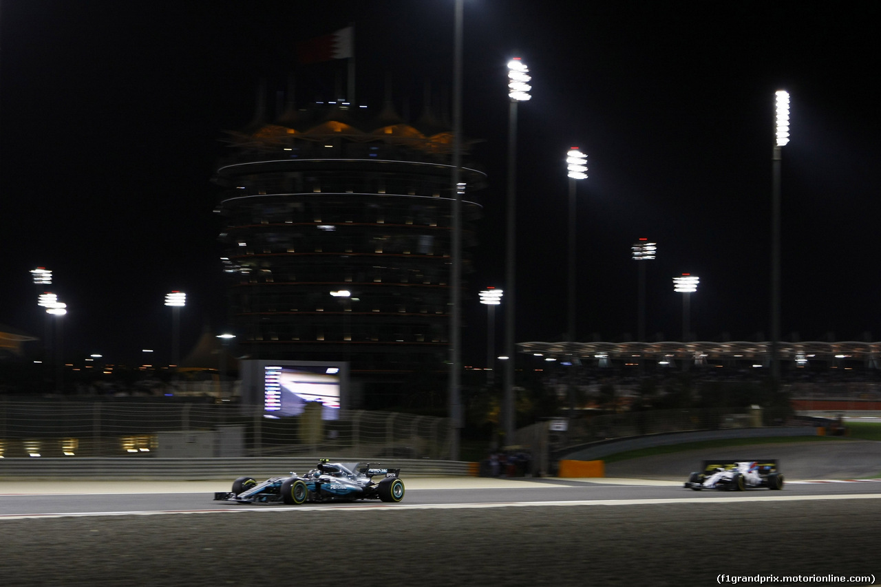 GP BAHRAIN, 16.04.2017 - Gara, Valtteri Bottas (FIN) Mercedes AMG F1 W08