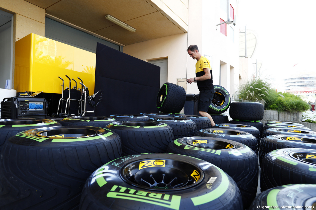 GP BAHRAIN, 13.04.2017 - Pirelli Tyres e OZ Wheels