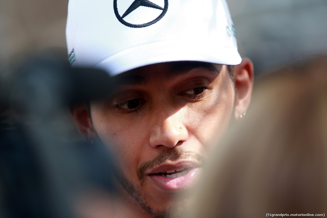 GP BAHRAIN, 13.04.2017 - Lewis Hamilton (GBR) Mercedes AMG F1 W08