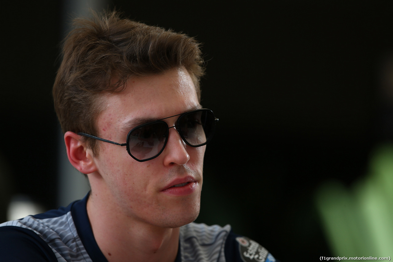 GP BAHRAIN, 13.04.2017 - Daniil Kvyat (RUS) Scuderia Toro Rosso STR12