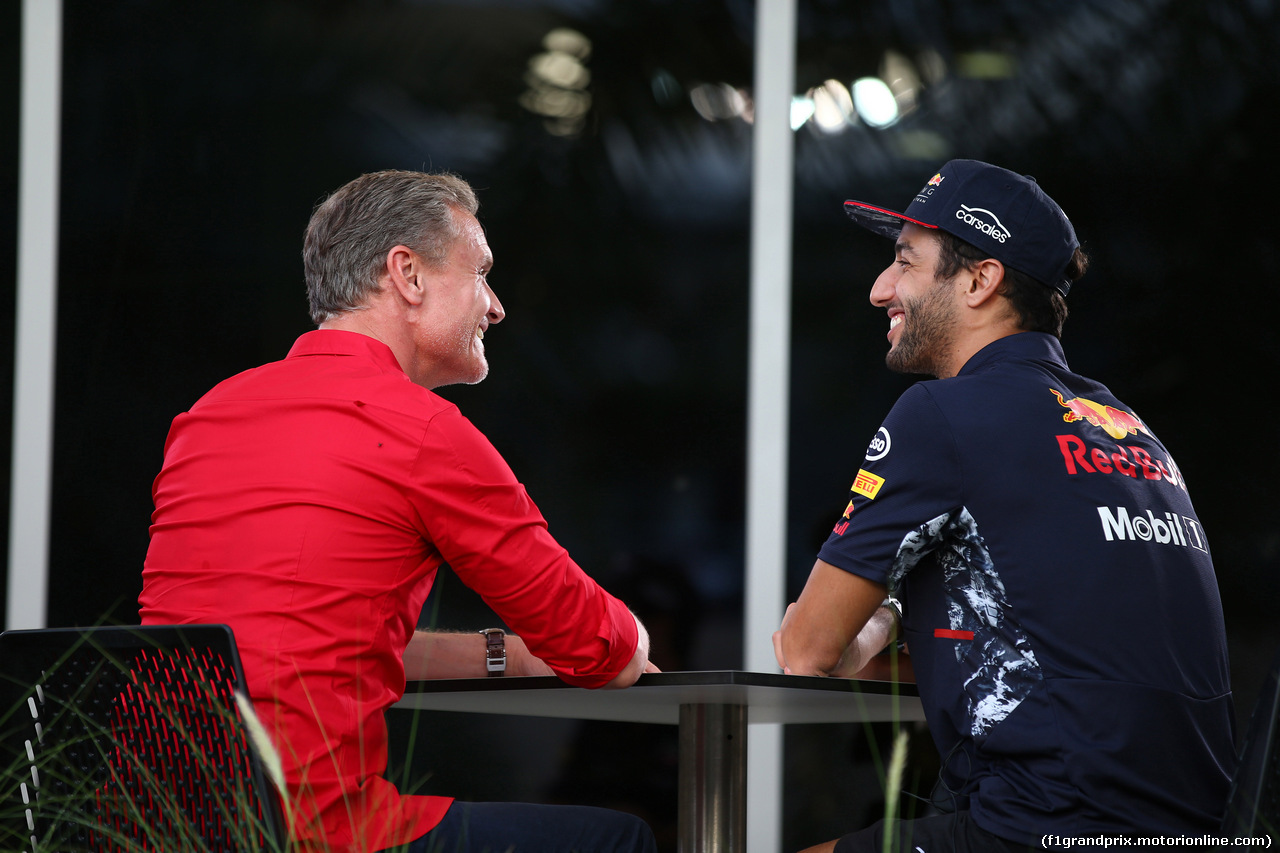 GP BAHRAIN, 13.04.2017 - David Coulthard (GBR) e Daniel Ricciardo (AUS) Red Bull Racing RB13