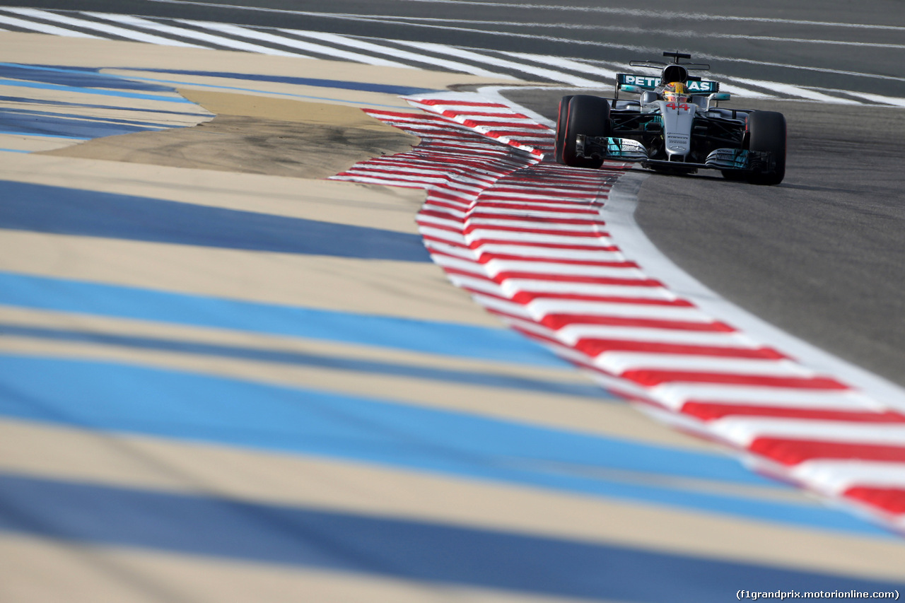 GP BAHRAIN, 15.04.2017 - Prove Libere 3, Lewis Hamilton (GBR) Mercedes AMG F1 W08