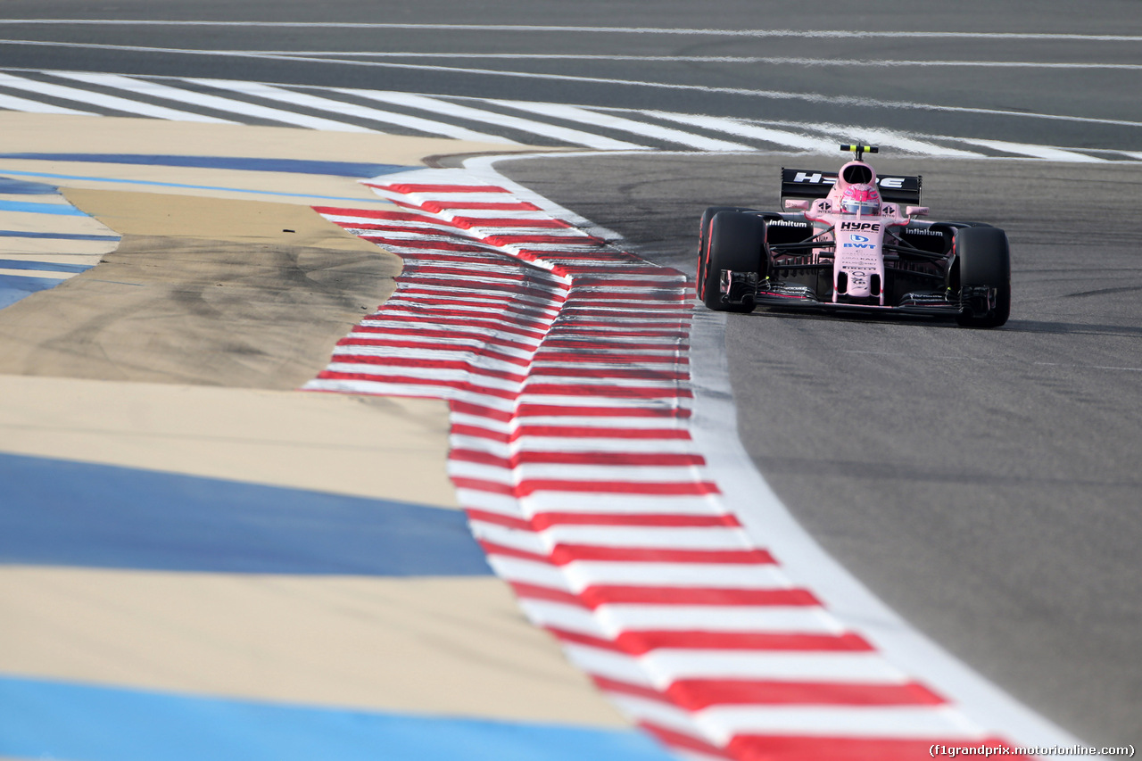 GP BAHRAIN, 15.04.2017 - Prove Libere 3, Esteban Ocon (FRA) Sahara Force India F1 VJM10