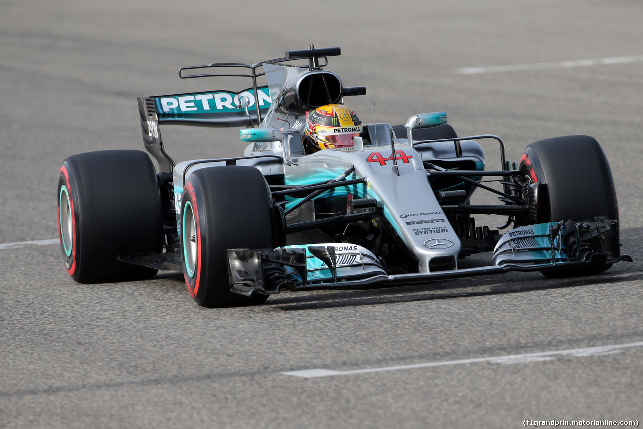 GP BAHRAIN, 15.04.2017 - Prove Libere 3, Lewis Hamilton (GBR) Mercedes AMG F1 W08