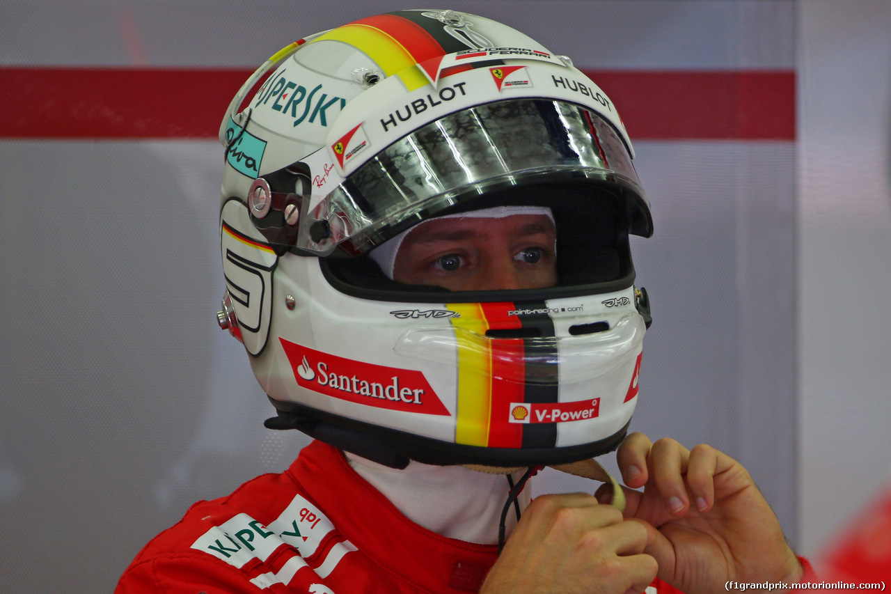 GP BAHRAIN, 15.04.2017 - Prove Libere 3, Sebastian Vettel (GER) Ferrari SF70H