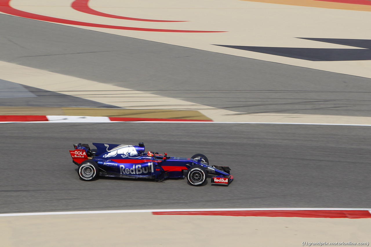GP BAHRAIN, 15.04.2017 - Prove Libere 3, Daniil Kvyat (RUS) Scuderia Toro Rosso STR12