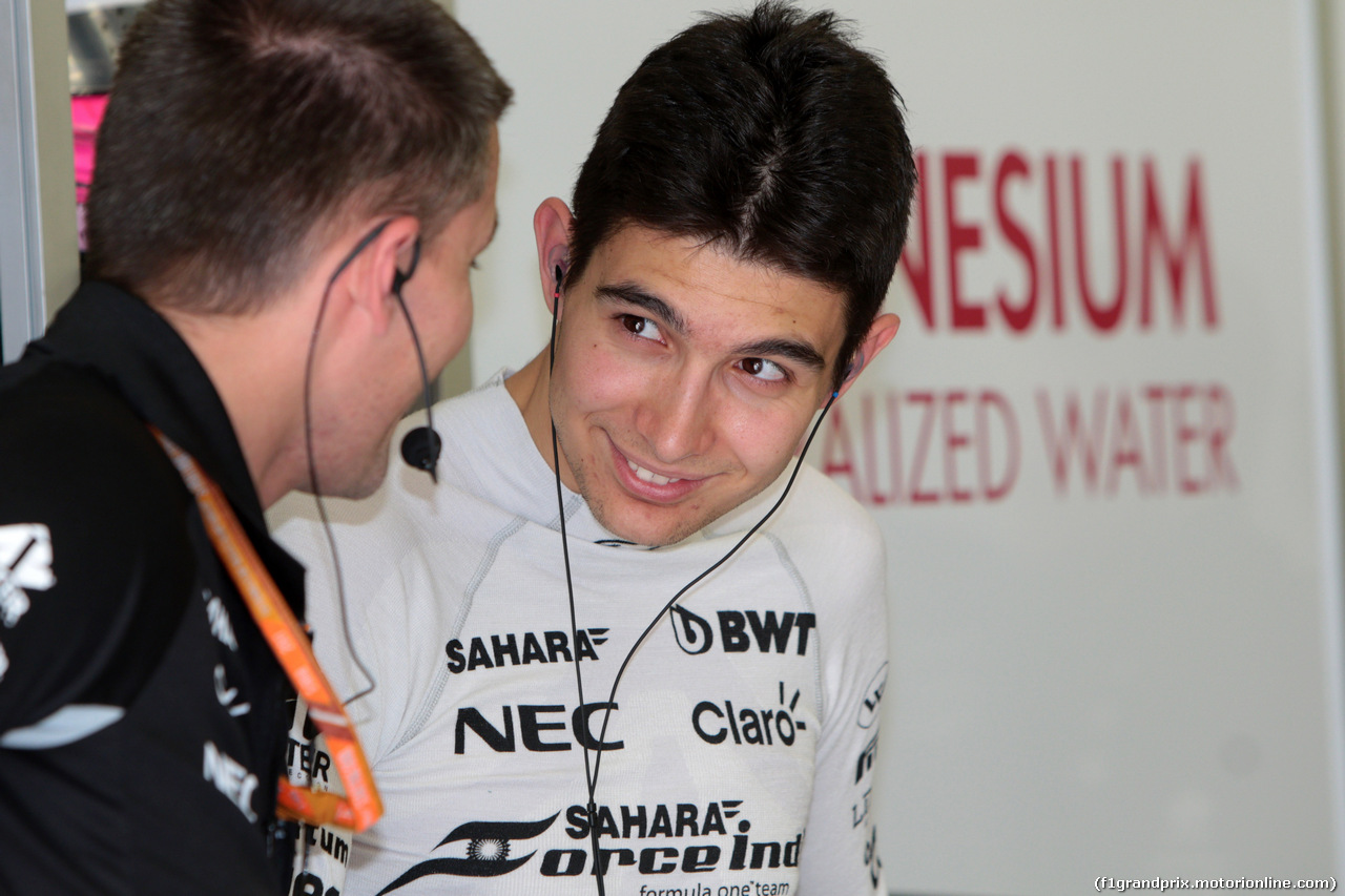 GP BAHRAIN, 15.04.2017 - Prove Libere 3, Esteban Ocon (FRA) Sahara Force India F1 VJM10