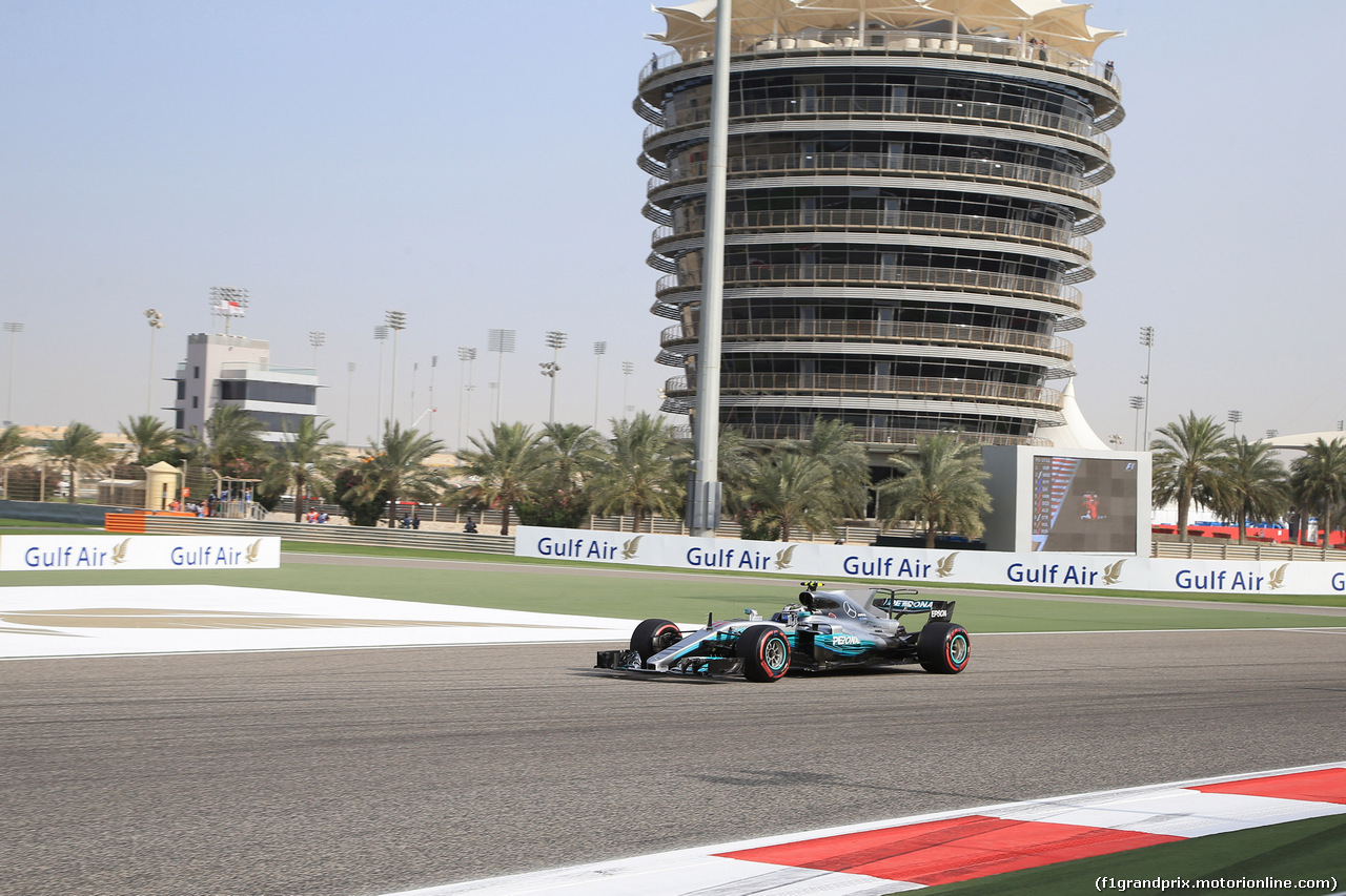 GP BAHRAIN, 15.04.2017 - Prove Libere 3, Valtteri Bottas (FIN) Mercedes AMG F1 W08