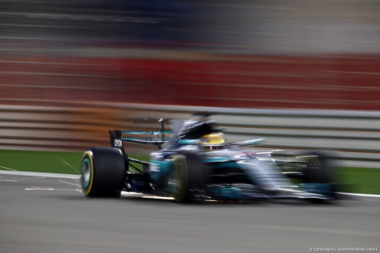 GP BAHRAIN, 15.04.2017 - Qualifiche, Lewis Hamilton (GBR) Mercedes AMG F1 W08