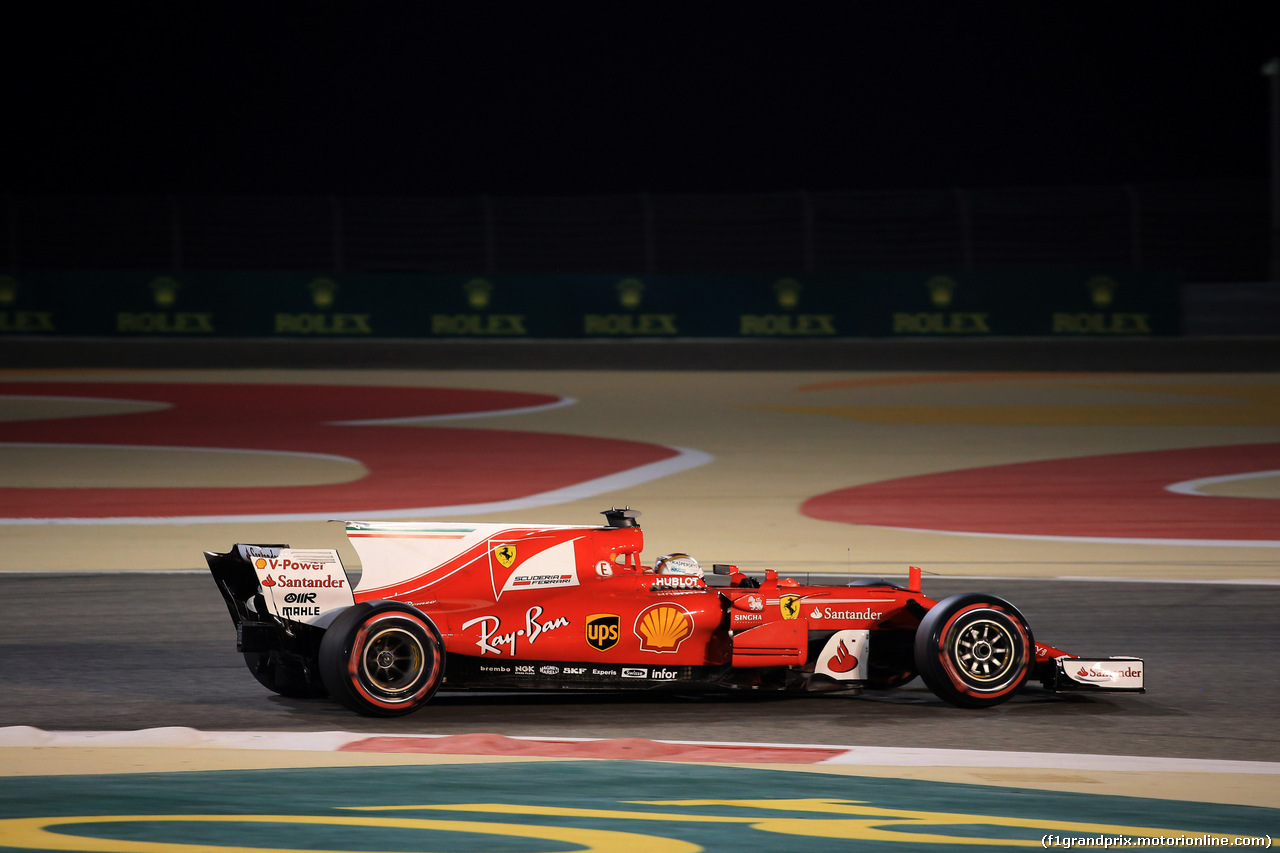 GP BAHRAIN, 15.04.2017 - Qualifiche, Sebastian Vettel (GER) Ferrari SF70H