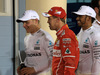 GP BAHRAIN, 15.04.2017 - Qualifiche, Valtteri Bottas (FIN) Mercedes AMG F1 W08, Sebastian Vettel (GER) Ferrari SF70H e Lewis Hamilton (GBR) Mercedes AMG F1 W08