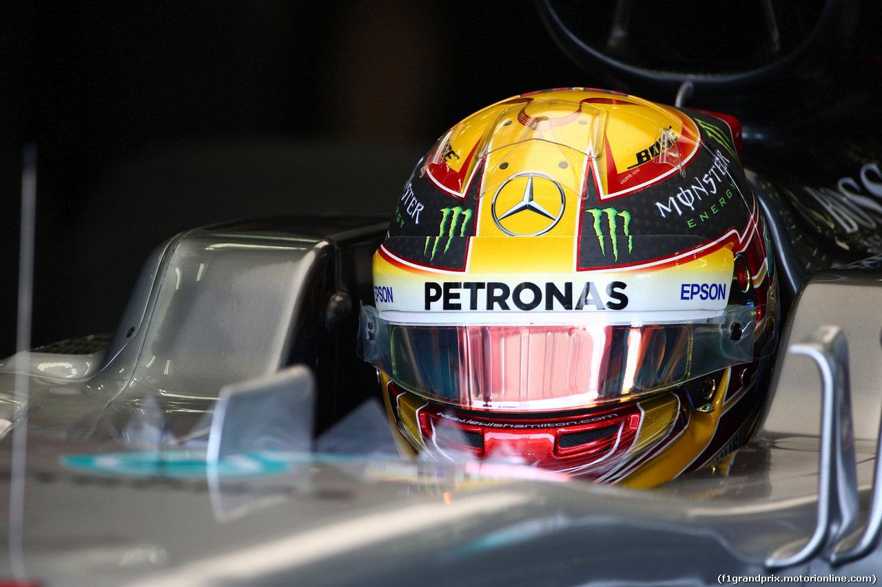 GP BAHRAIN, 14.04.2017 - Prove Libere 1, Lewis Hamilton (GBR) Mercedes AMG F1 W08