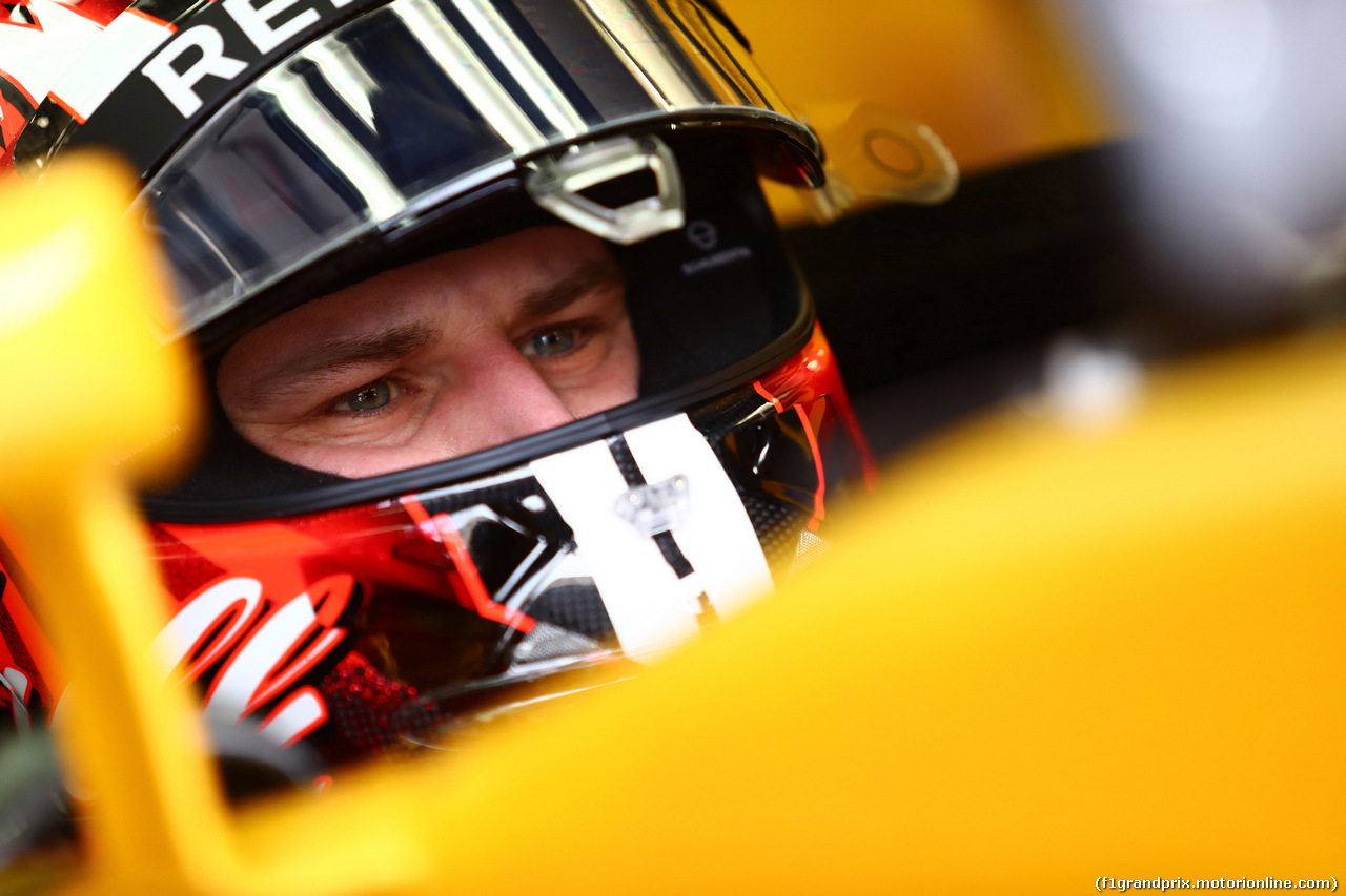 GP BAHRAIN, 14.04.2017 - Prove Libere 1, Nico Hulkenberg (GER) Renault Sport F1 Team RS17