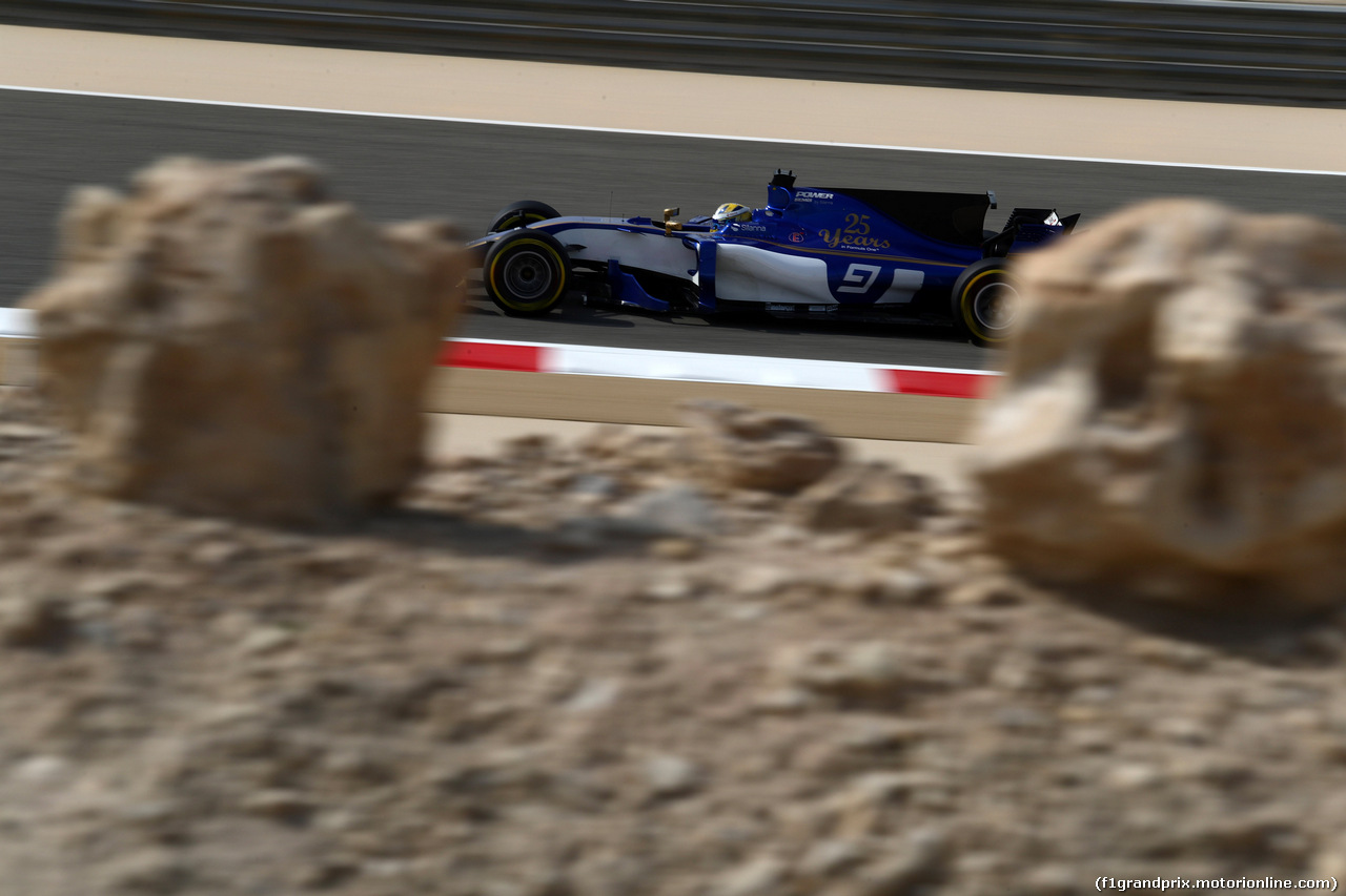 GP BAHRAIN, 14.04.2017 - Prove Libere 1, Marcus Ericsson (SUE) Sauber C36