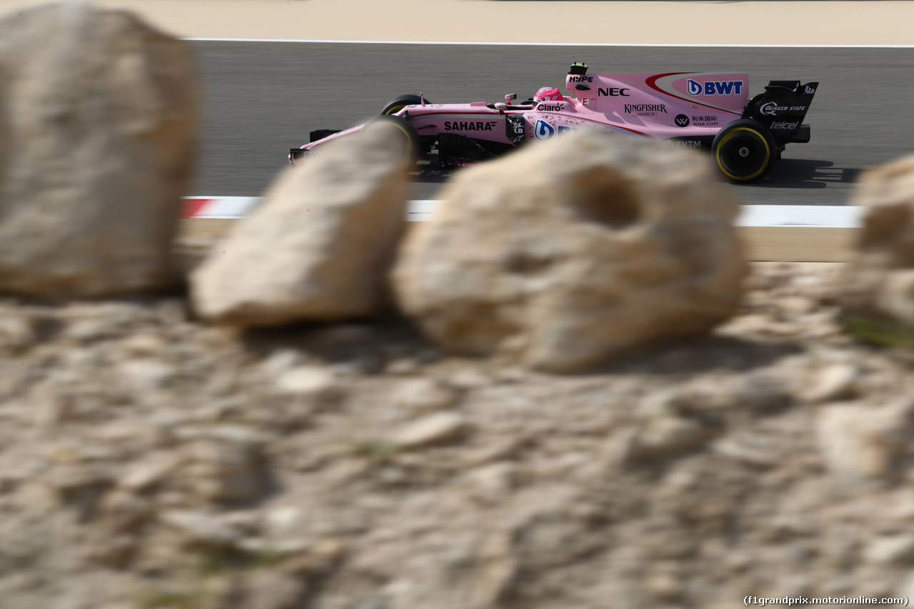 GP BAHRAIN, 14.04.2017 - Prove Libere 1, Esteban Ocon (FRA) Sahara Force India F1 VJM10