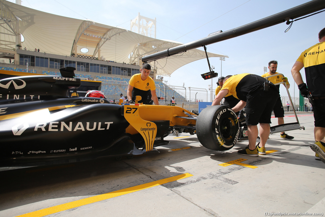 GP BAHRAIN, 14.04.2017 - Prove Libere 1, Nico Hulkenberg (GER) Renault Sport F1 Team RS17