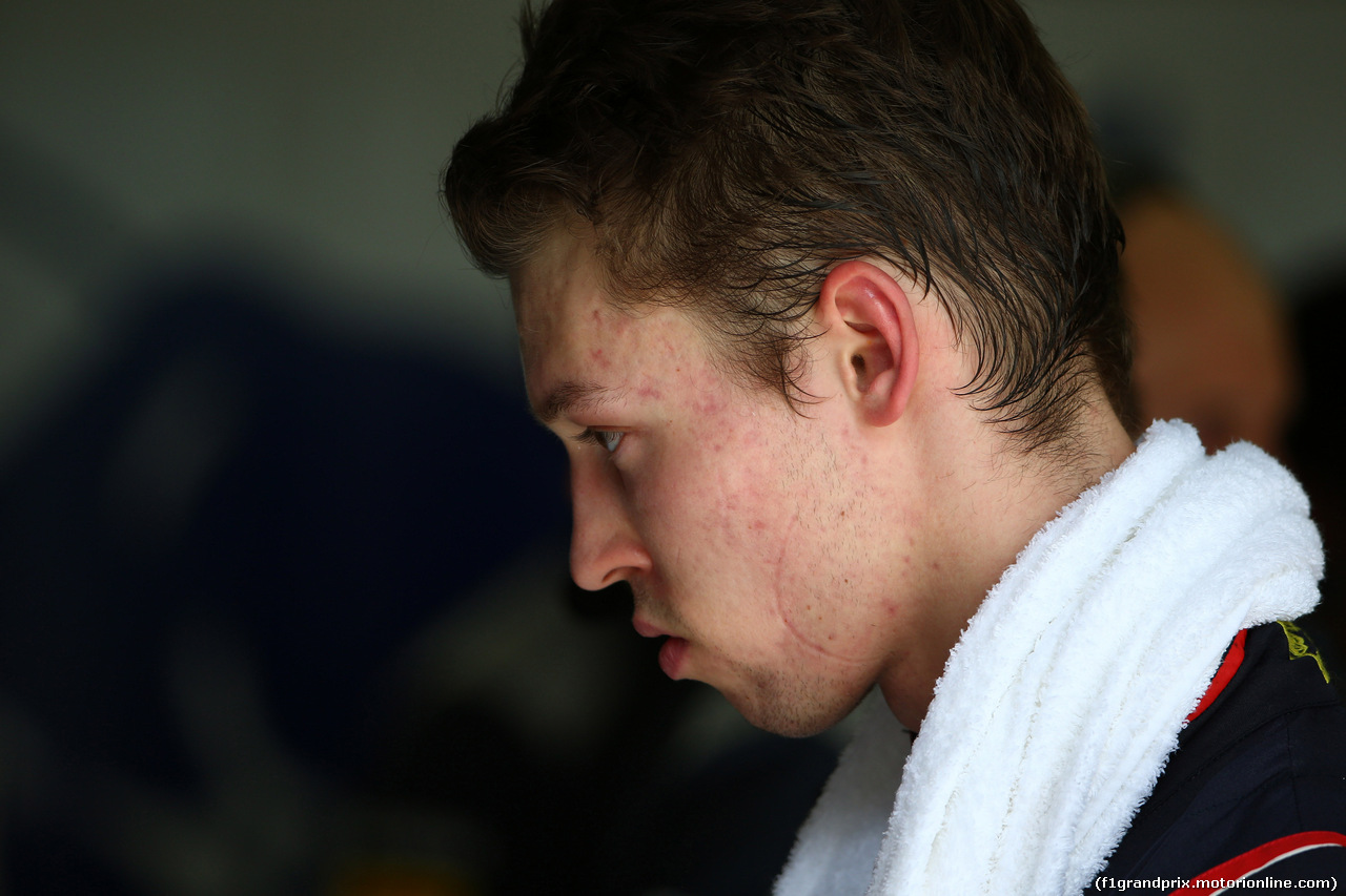 GP BAHRAIN, 14.04.2017 - Prove Libere 1, Daniil Kvyat (RUS) Scuderia Toro Rosso STR12