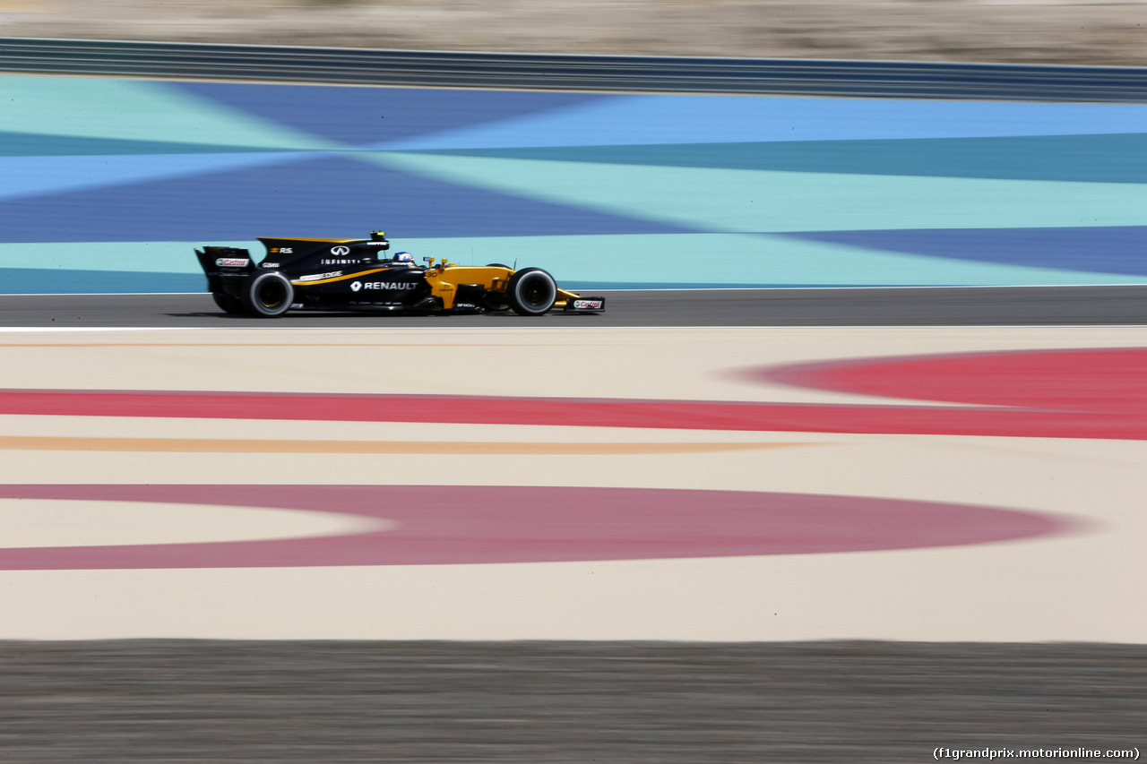 GP BAHRAIN, 14.04.2017 - Prove Libere 1, Jolyon Palmer (GBR) Renault Sport F1 Team RS17