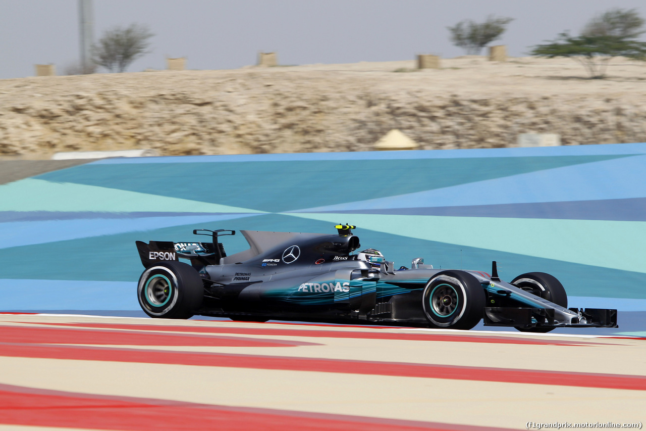 GP BAHRAIN, 14.04.2017 - Prove Libere 1, Valtteri Bottas (FIN) Mercedes AMG F1 W08