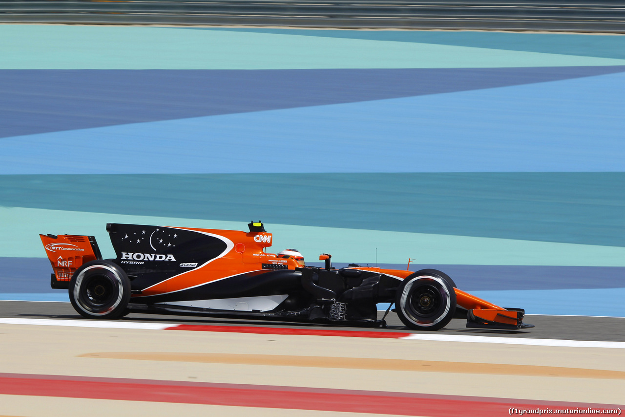 GP BAHRAIN, 14.04.2017 - Prove Libere 1, Stoffel Vandoorne (BEL) McLaren MCL32